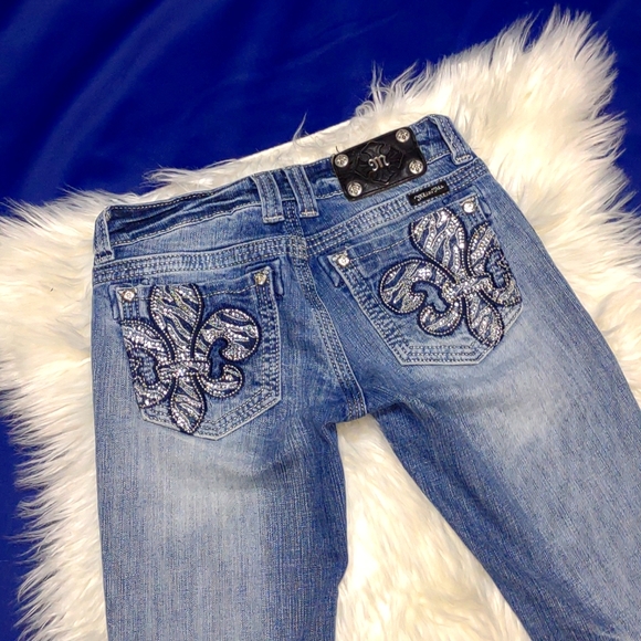 Miss Me Rhinestone Jester Straight Jeans 26 - Picture 4 of 17